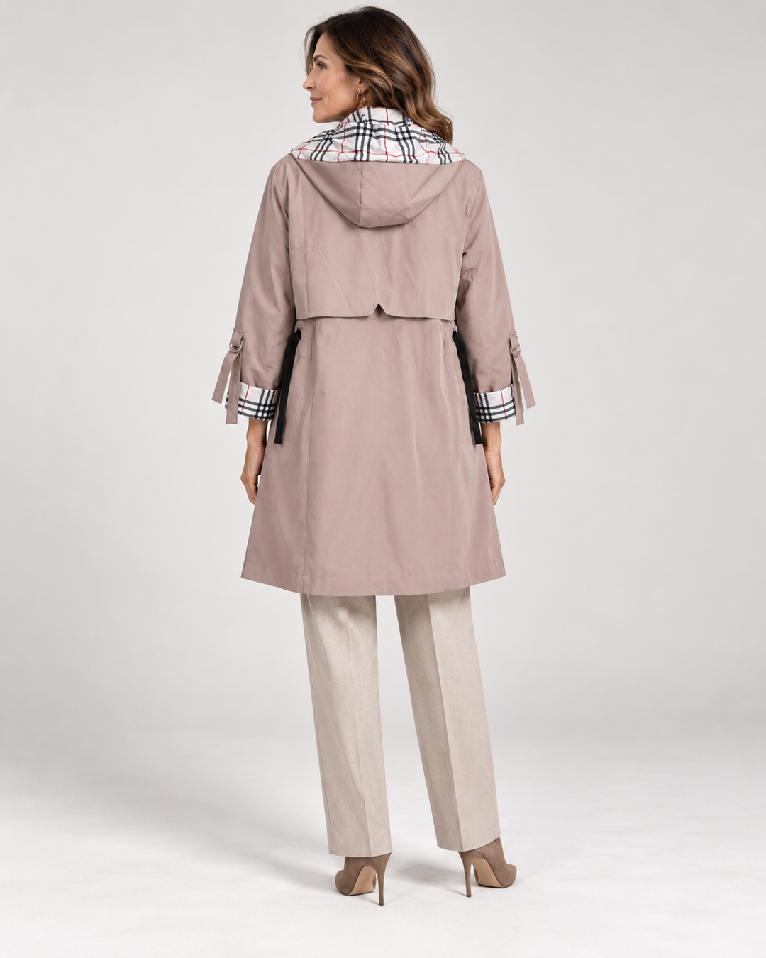Assuntina™ | Giacca lunga con cappuccio e vita regolabile